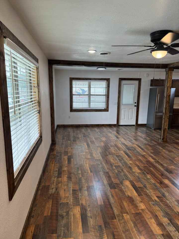 123 S Washington St - Photo 2 of 13