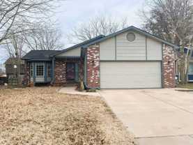 2710 S Yellowstone St - Photo 1 of 1