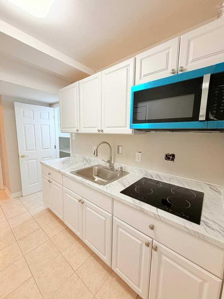 4515 Forest Hill Dr - Photo 3 of 10