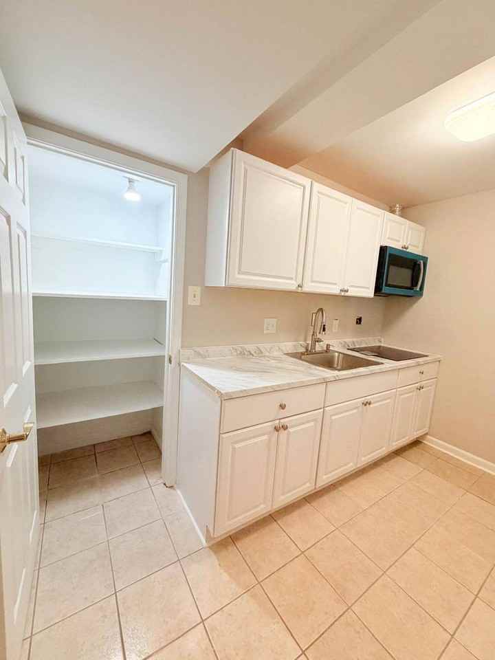 4515 Forest Hill Dr - Photo 5 of 10