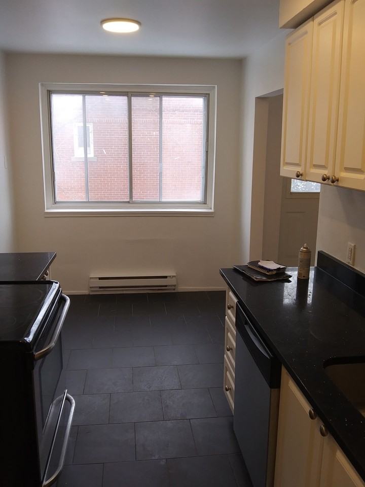 6860 Avenue Fielding #320 - Photo 3 of 8