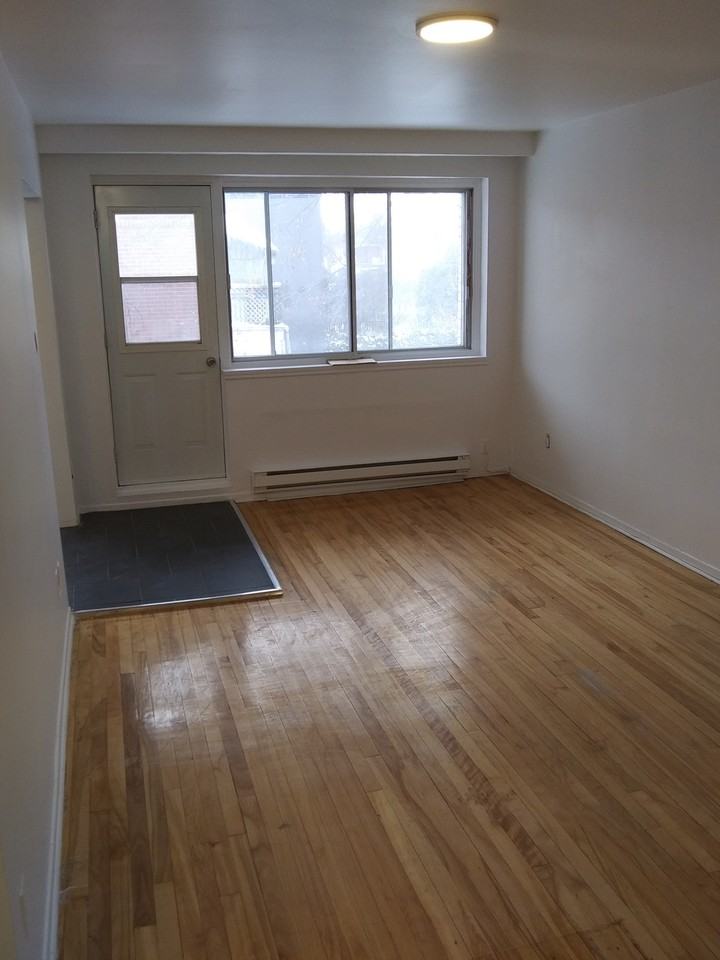 6860 Avenue Fielding #320 - Photo 4 of 8