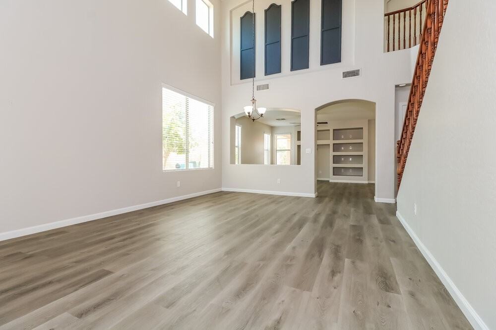 7113 W Winslow Ave - Photo 5 of 20
