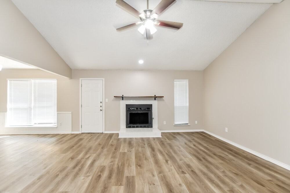 308 Southlake Dr - Photo 4 of 19