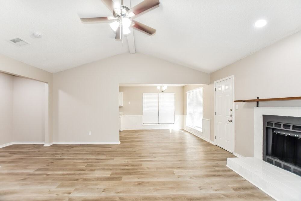 308 Southlake Dr - Photo 5 of 19