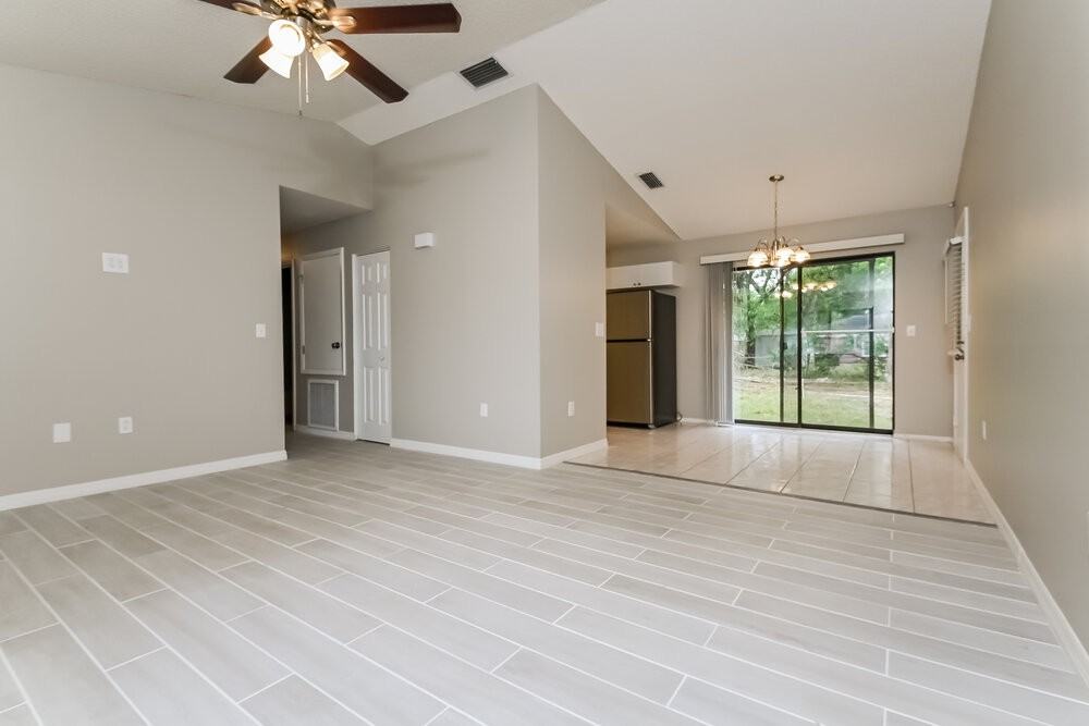 2912 Crane Ave - Photo 6 of 19