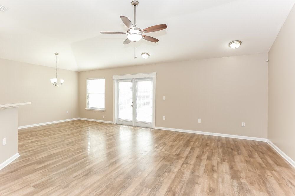 2836 Cross Creek Dr - Photo 5 of 19