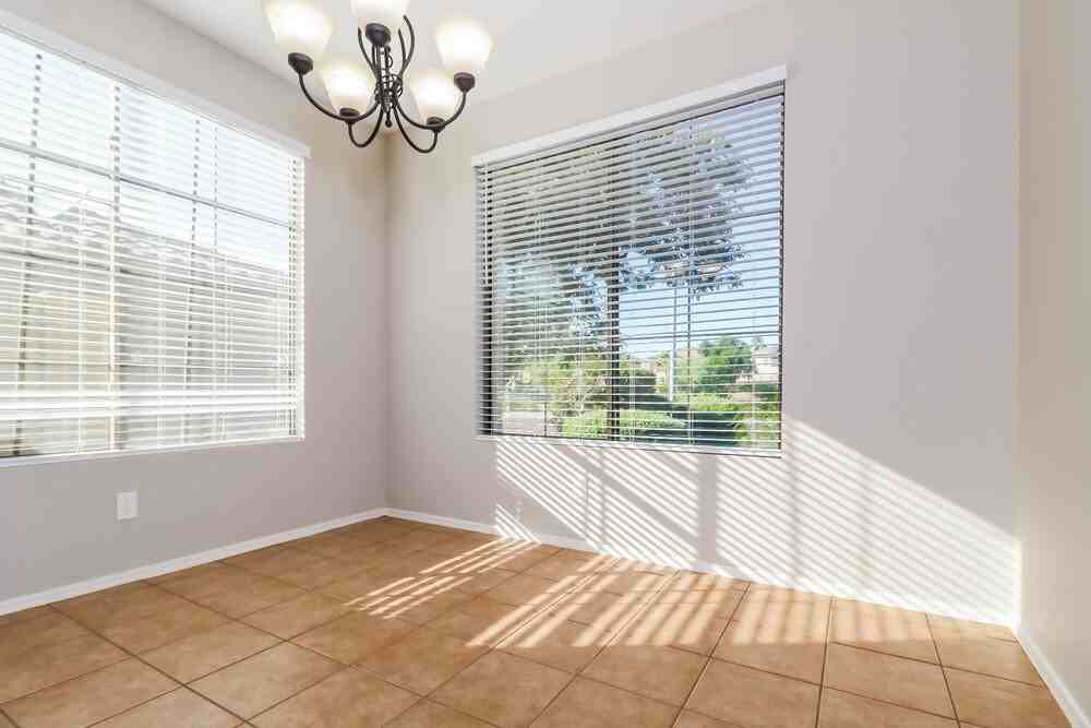 15119 W Banff Ln - Photo 6 of 16