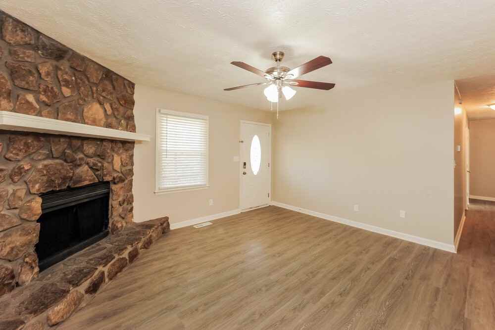 3325 Shady Cove Rd #0 - Photo 3 of 19