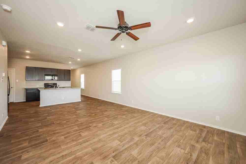 4241 Fort Palmer Blvd - Photo 5 of 16