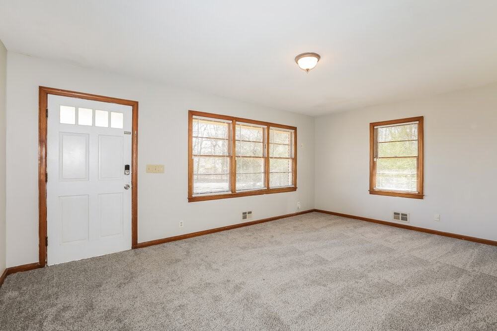 2147 Camp Cir Sw - Photo 5 of 20