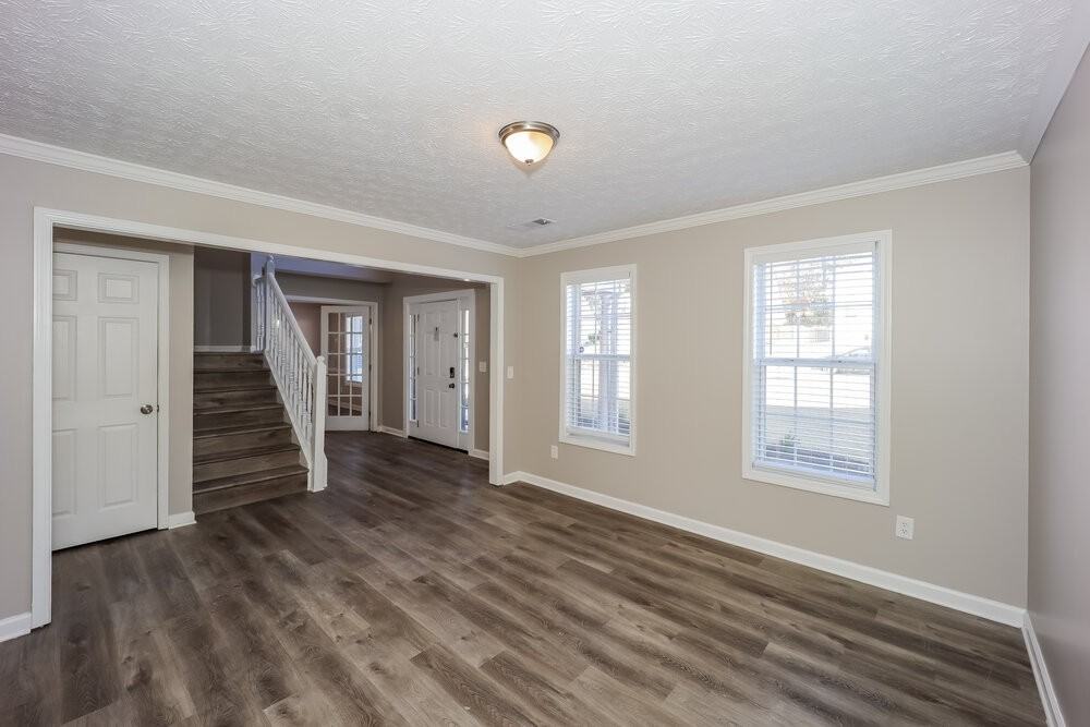 559 Cypress Estates Cv - Photo 5 of 17