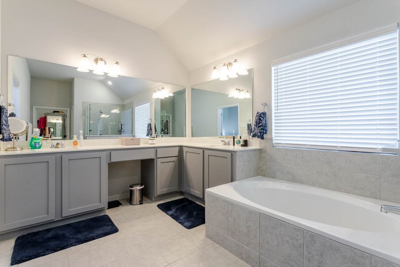528 Windy Knoll Rd #NA - Photo 3 of 25