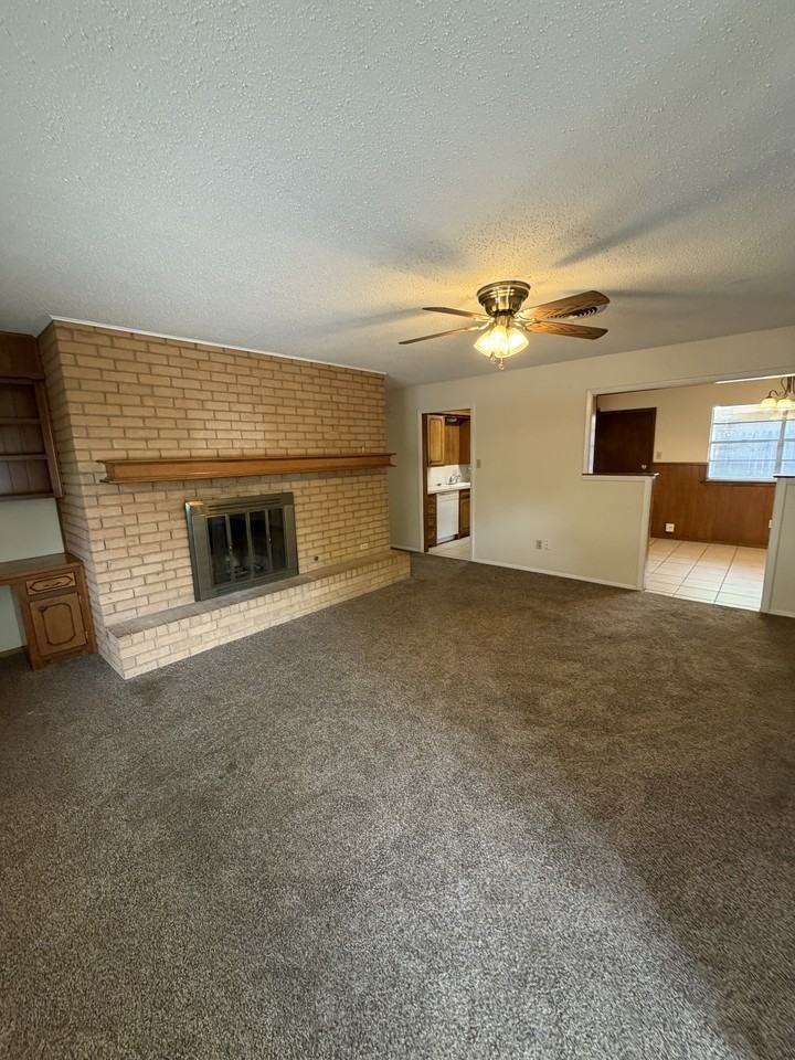 6711 Hartford Ave #A - Photo 5 of 13