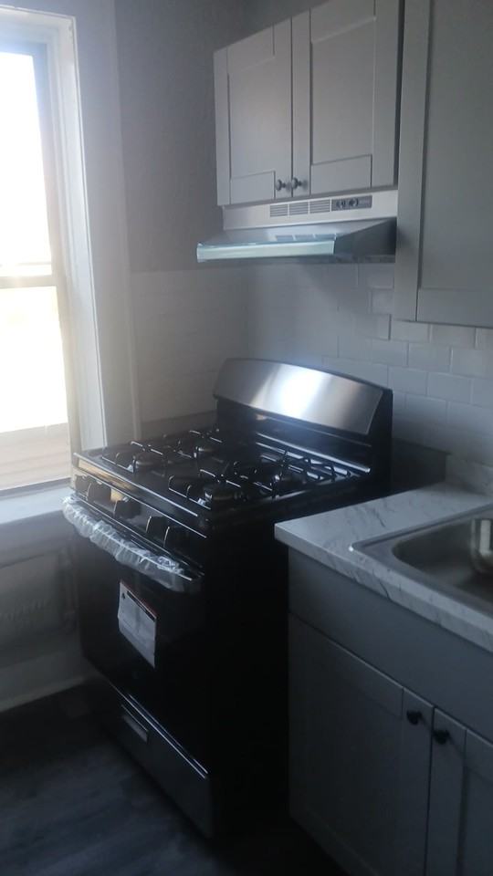 645 Summer Ave #4 - Photo 5 of 22