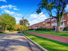 featured image of 585 Center St #10