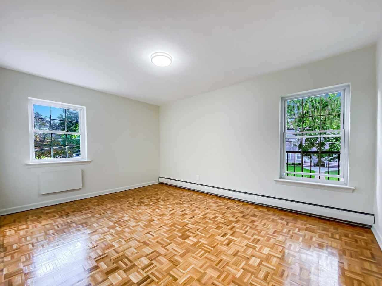 585 Center St #10 - Photo 5 of 10