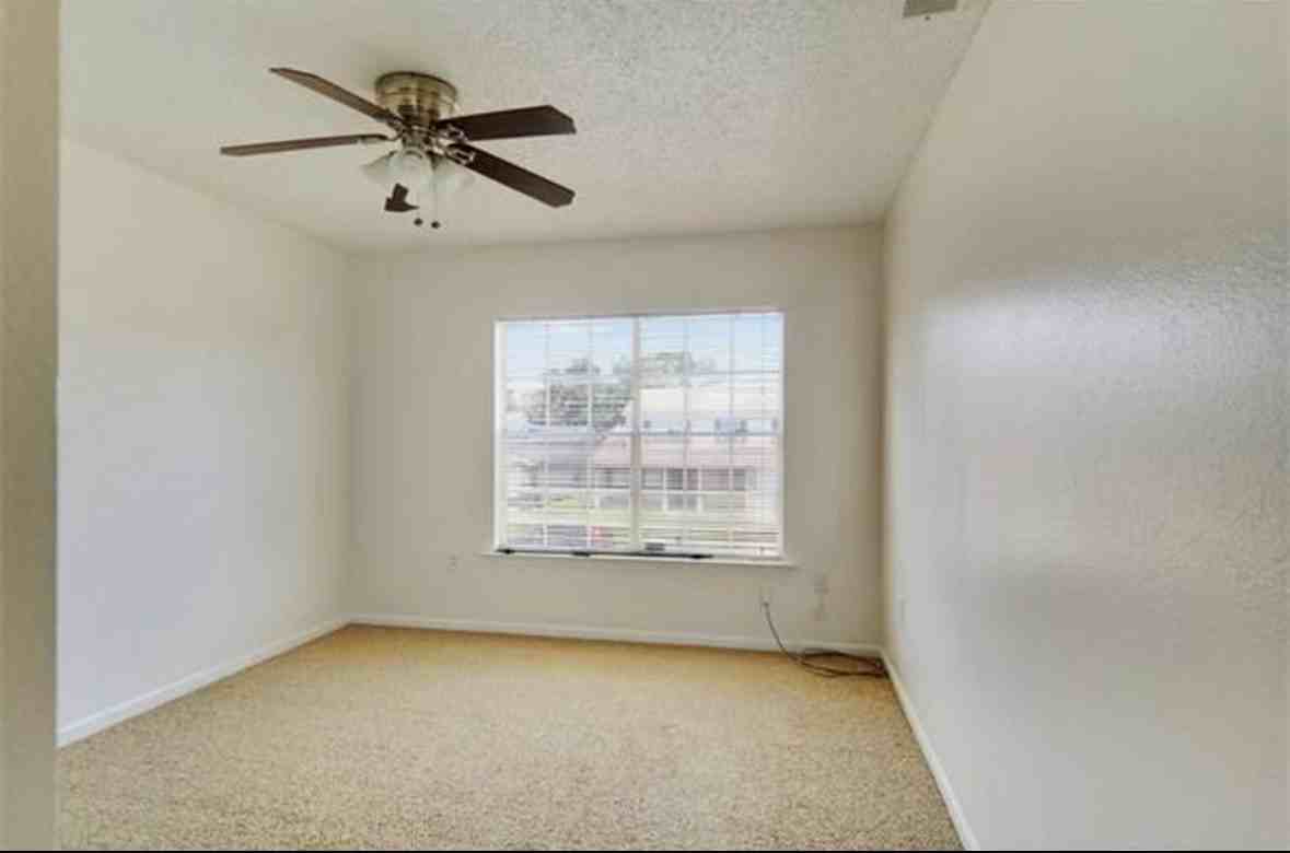 407 Westminster Dr #NA - Photo 5 of 12