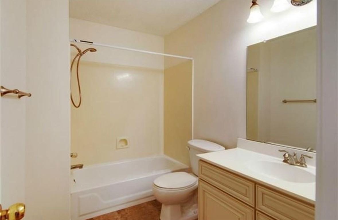 407 Westminster Dr #NA - Photo 7 of 12