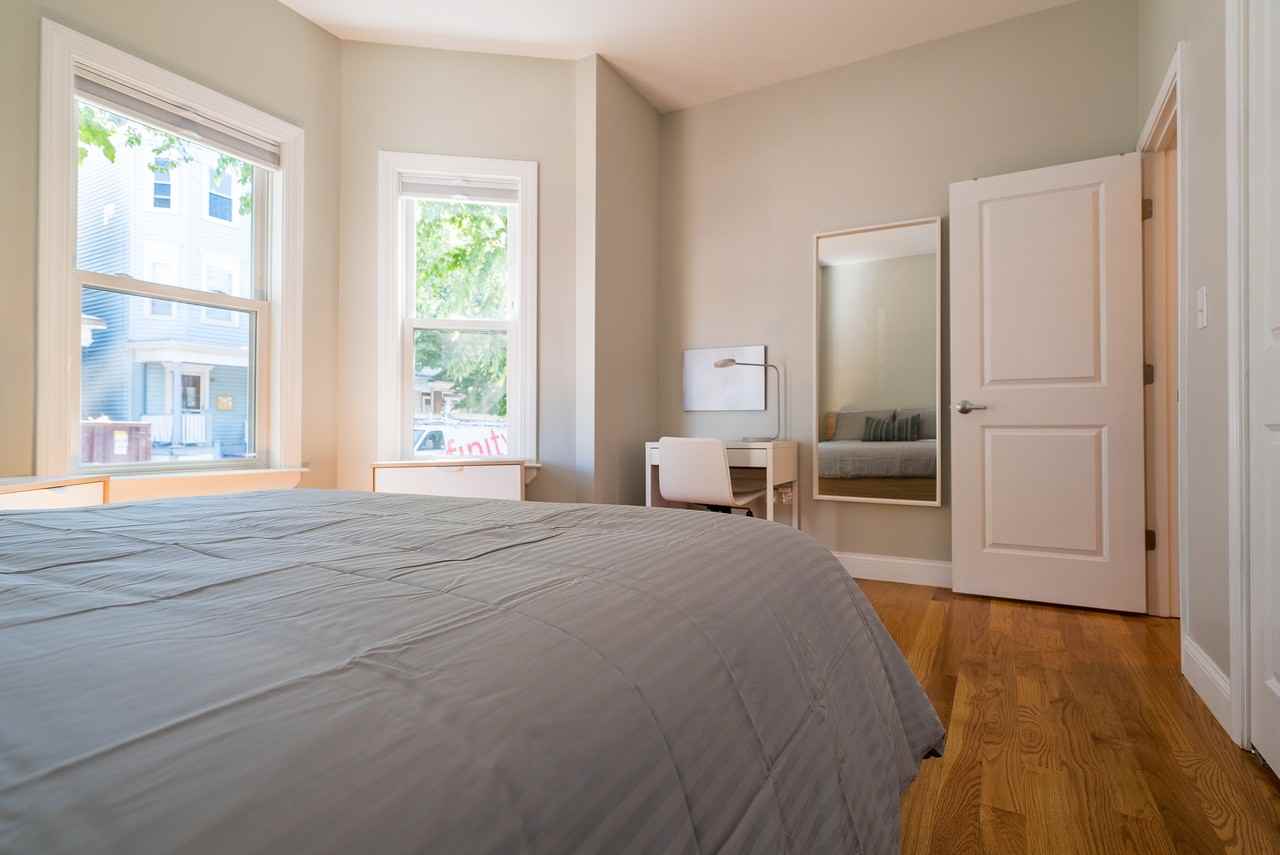 728 E 2nd St #1 - Photo 2 of 15
