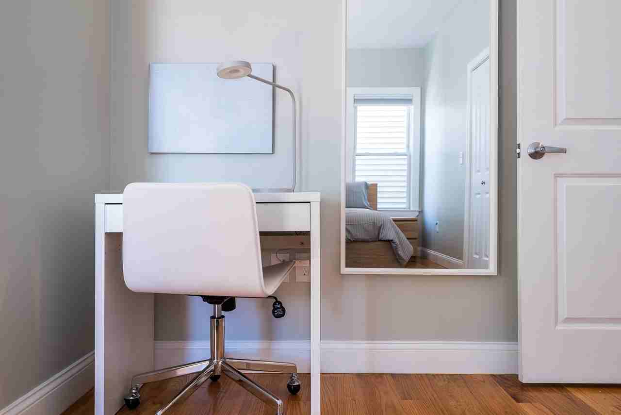 728 E 2nd St #1 - Photo 4 of 15