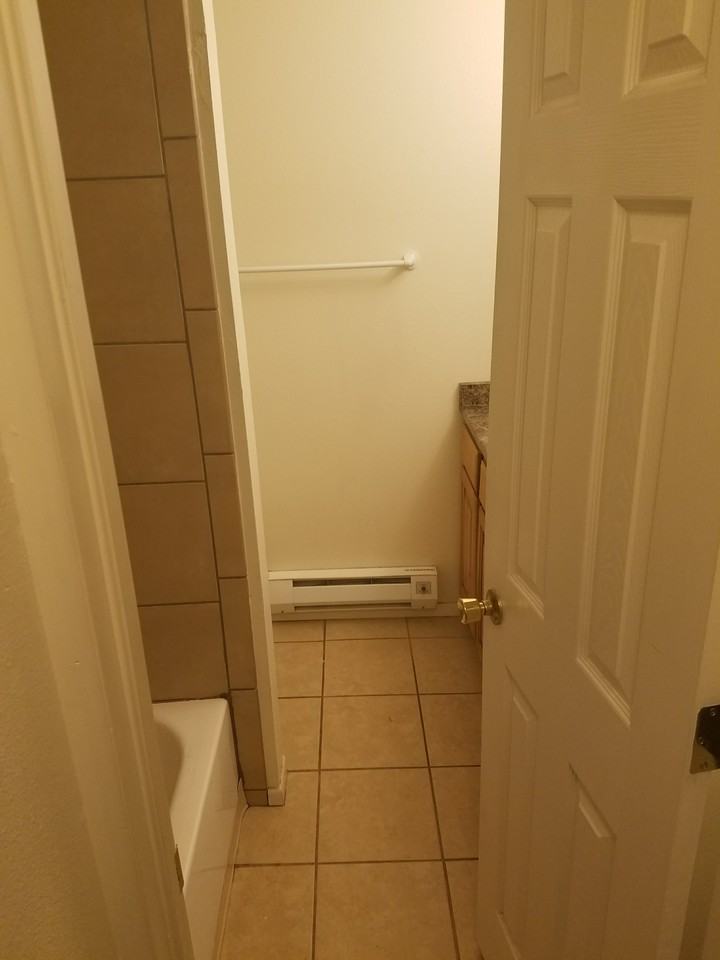 1209 W Plum St #A6 - Photo 3 of 22