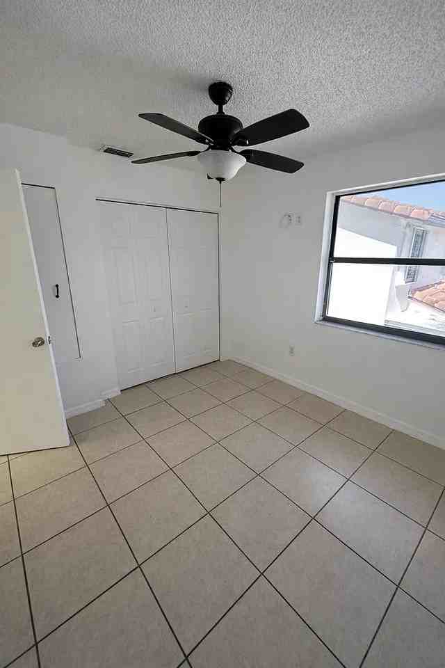 5437 W 21st Ave #1 - Photo 7 of 10