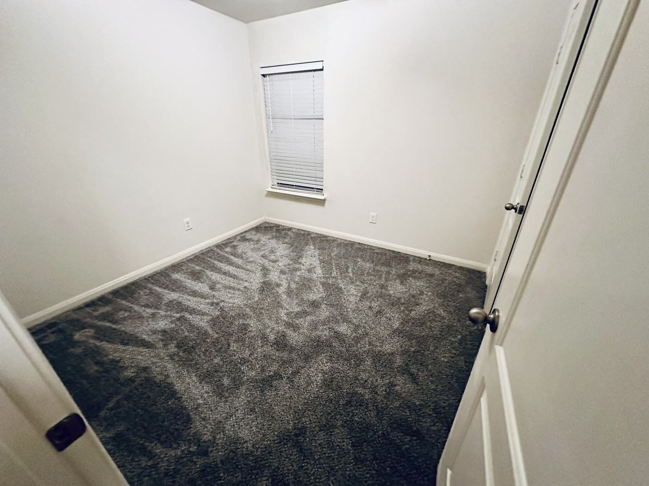 1611 White Mountain Way #NA - Photo 4 of 16