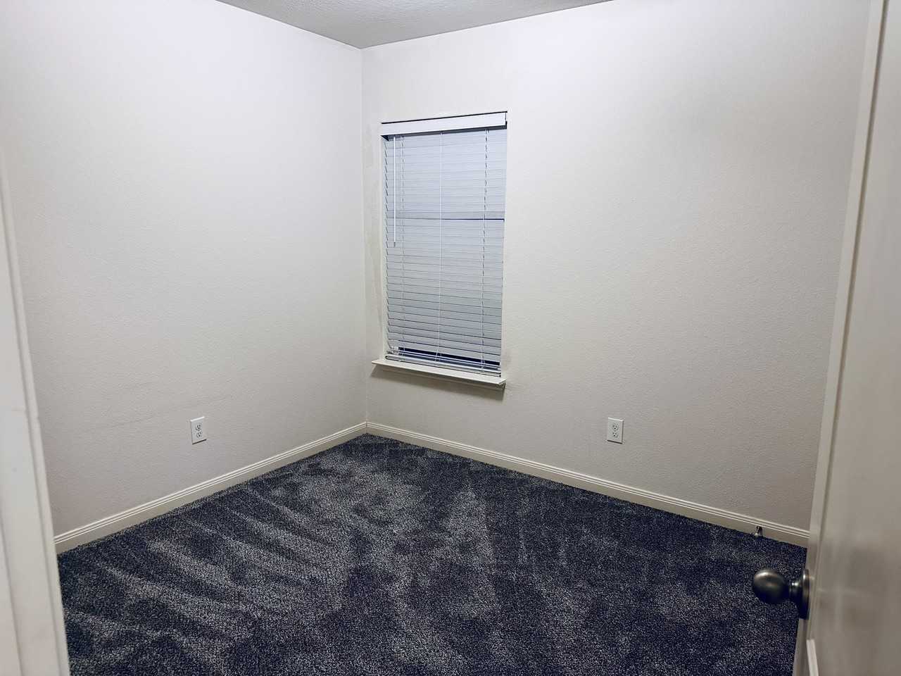 1611 White Mountain Way #NA - Photo 6 of 16