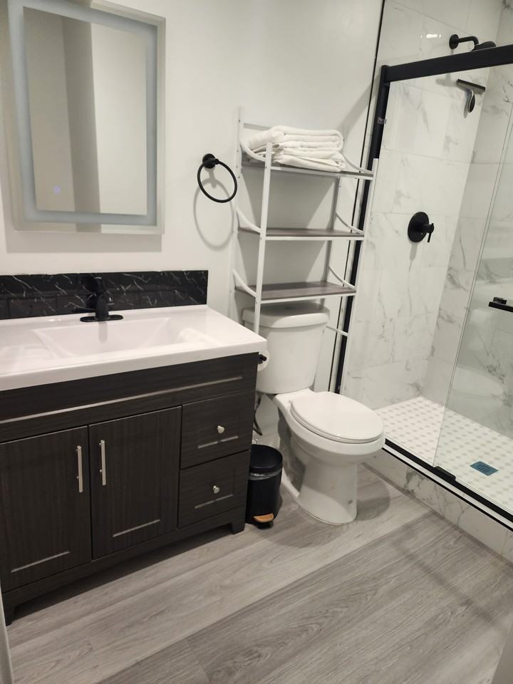 7633 Kelvin Ave #NA - Photo 6 of 10