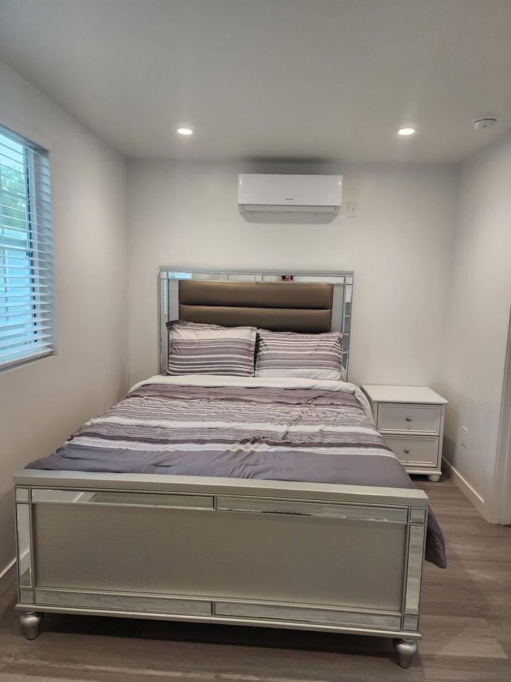 7633 Kelvin Ave #NA - Photo 7 of 10