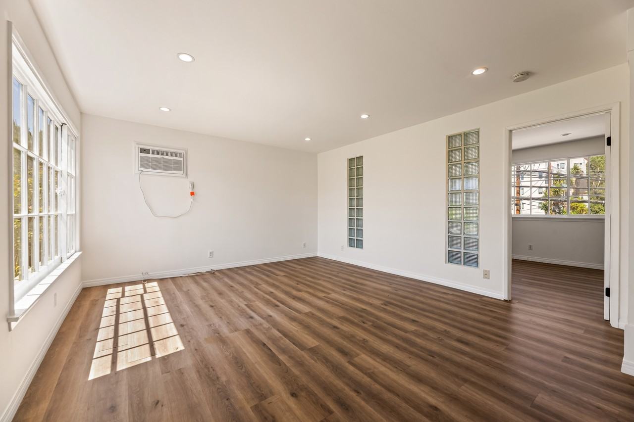 801 S Burnside Ave #A - Photo 4 of 18