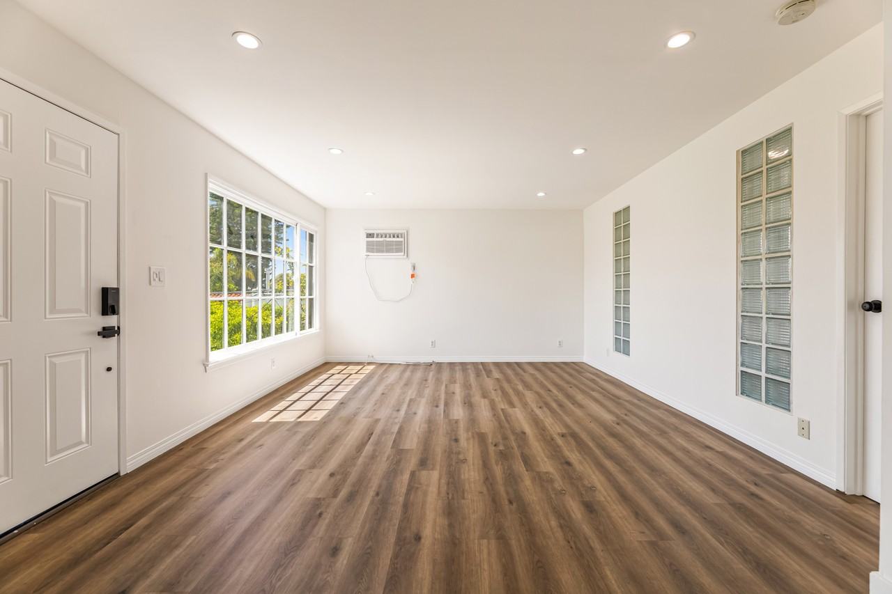 801 S Burnside Ave #A - Photo 5 of 18