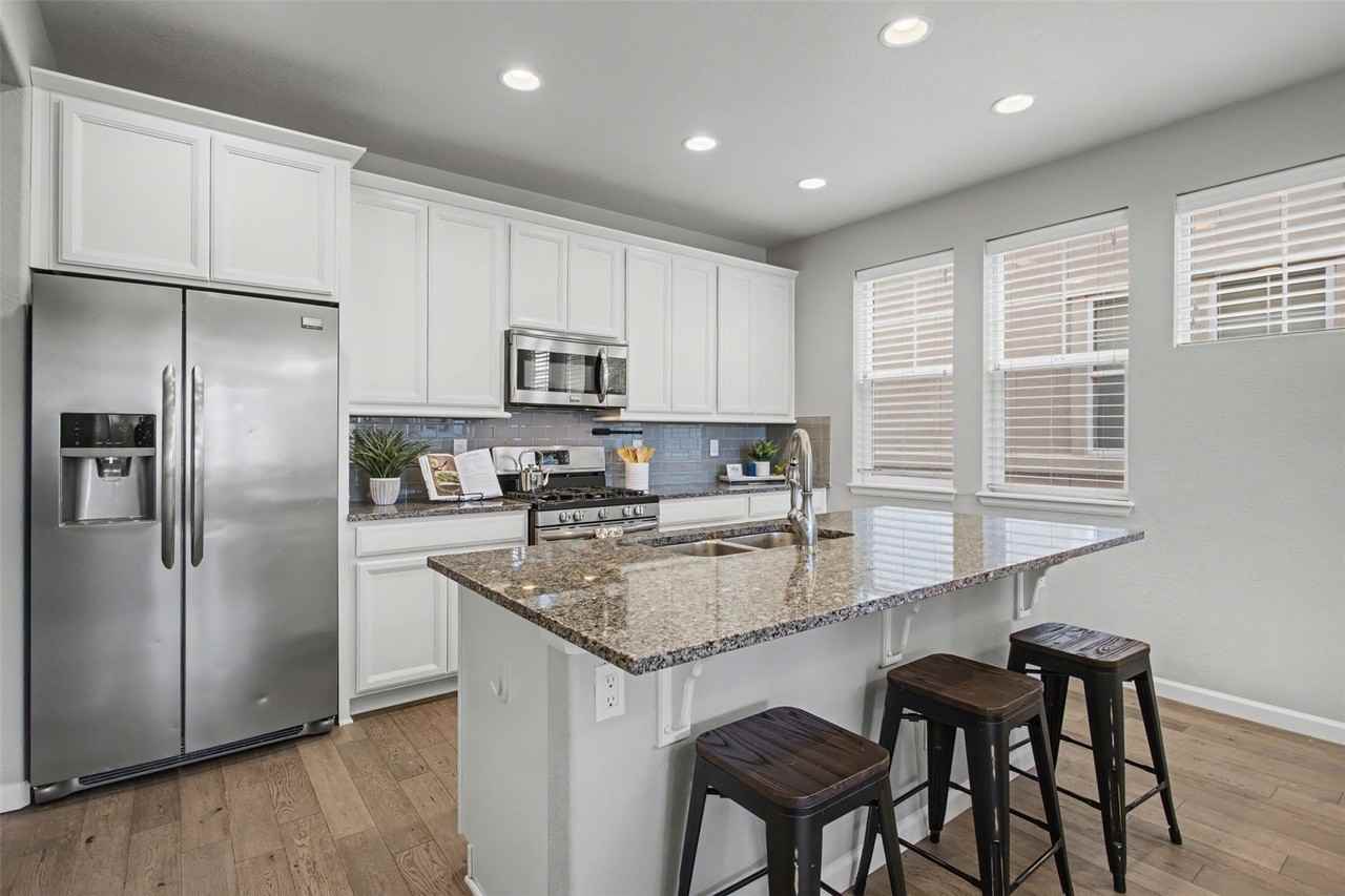 1338 Promontory Bluff Vw - Photo 6 of 25
