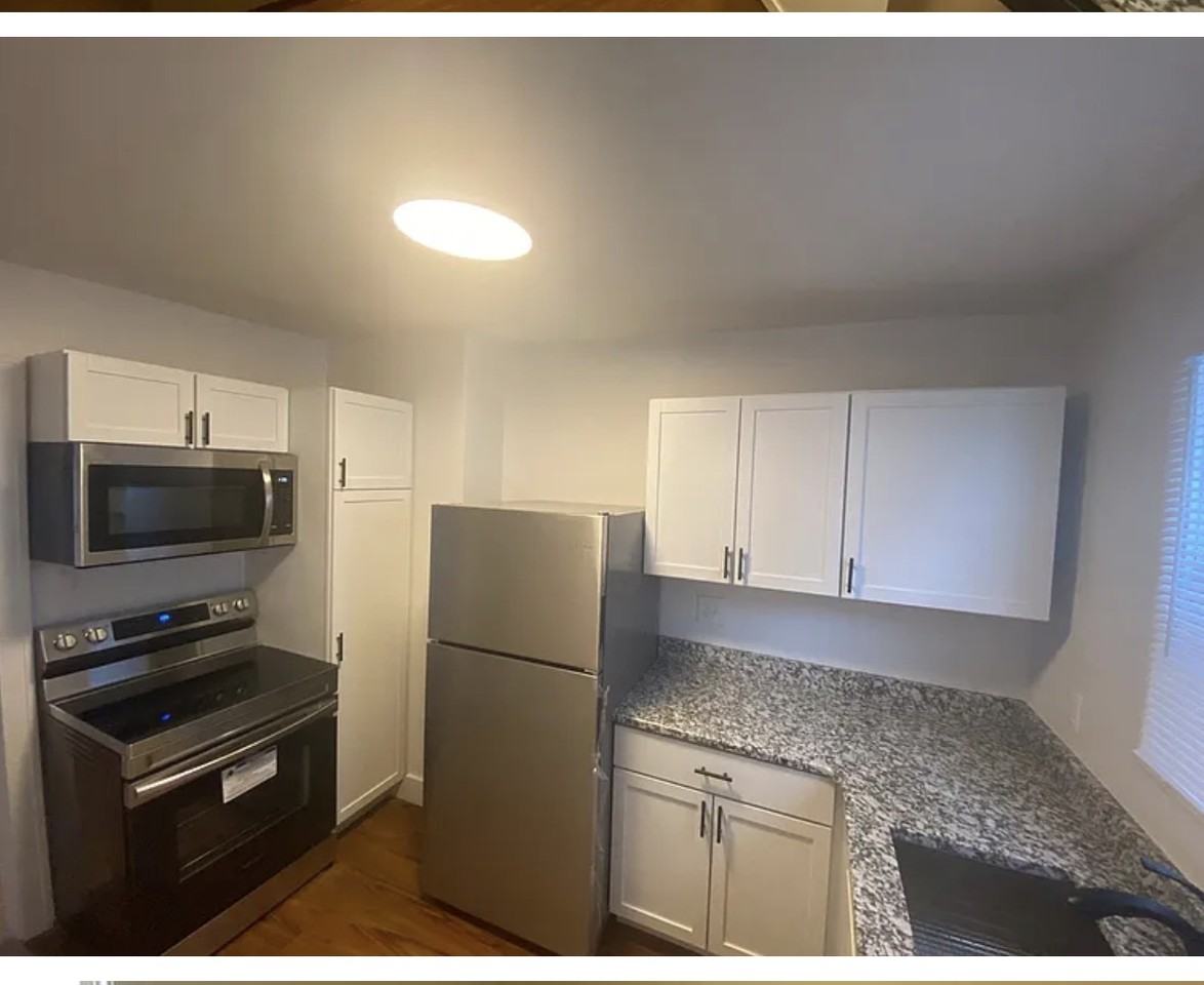 351 W Chesterfield St - Photo 2 of 8