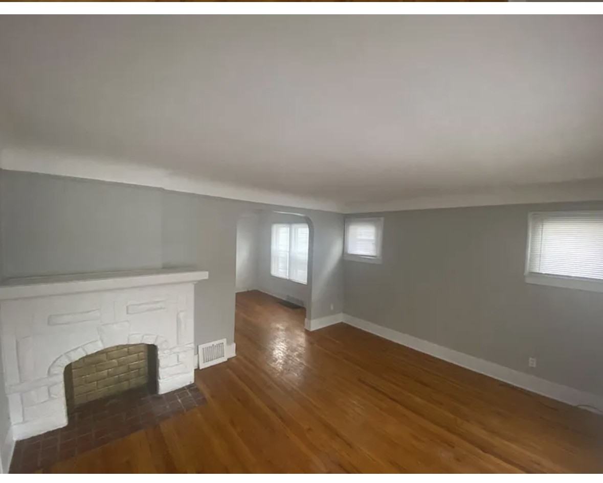 351 W Chesterfield St - Photo 4 of 8