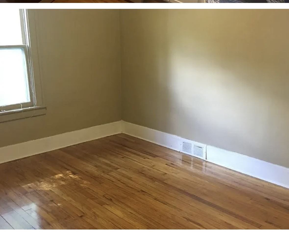 351 W Chesterfield St - Photo 7 of 8