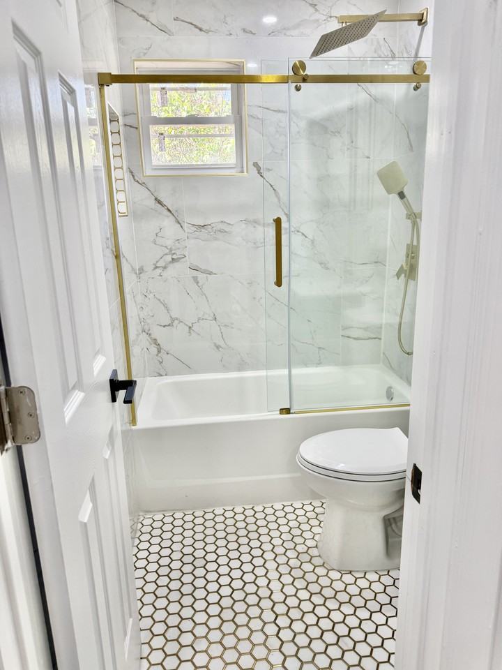 7547 192nd St #3 - Photo 7 of 11