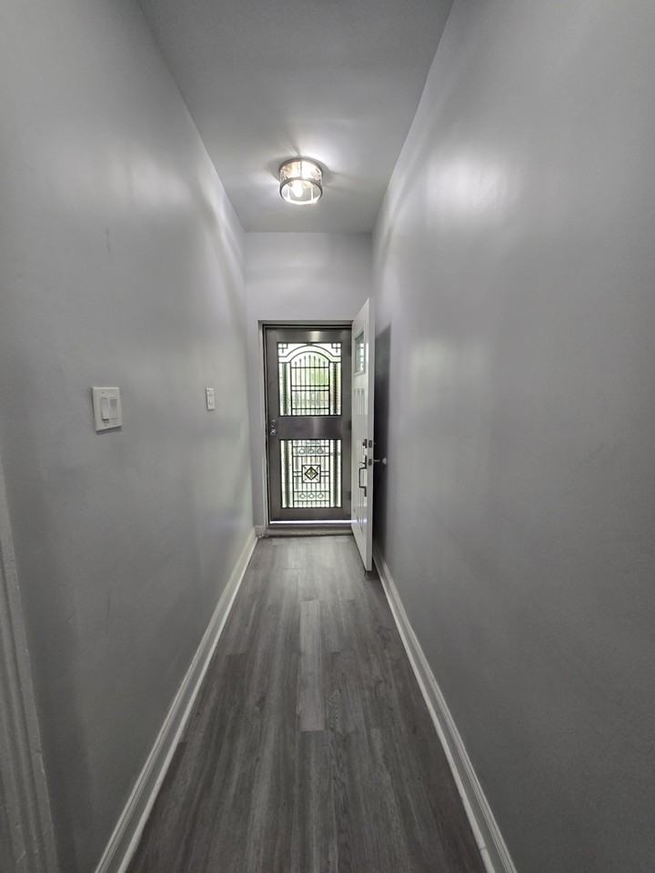 3570 Salmon St #NA - Photo 4 of 33