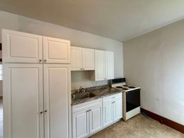 featured image of 1305 Merrill Ave