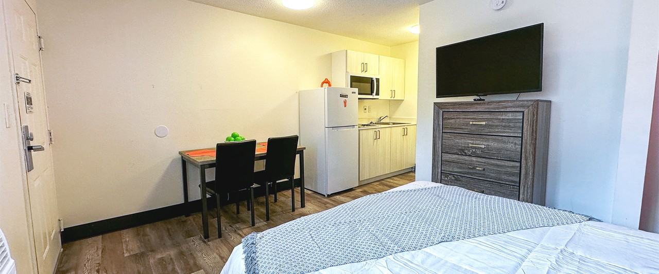 1656 Wells Road - Photo 2 of 8