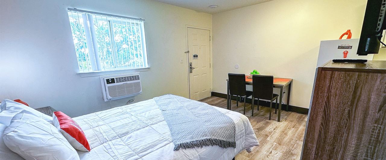 1656 Wells Road - Photo 3 of 8