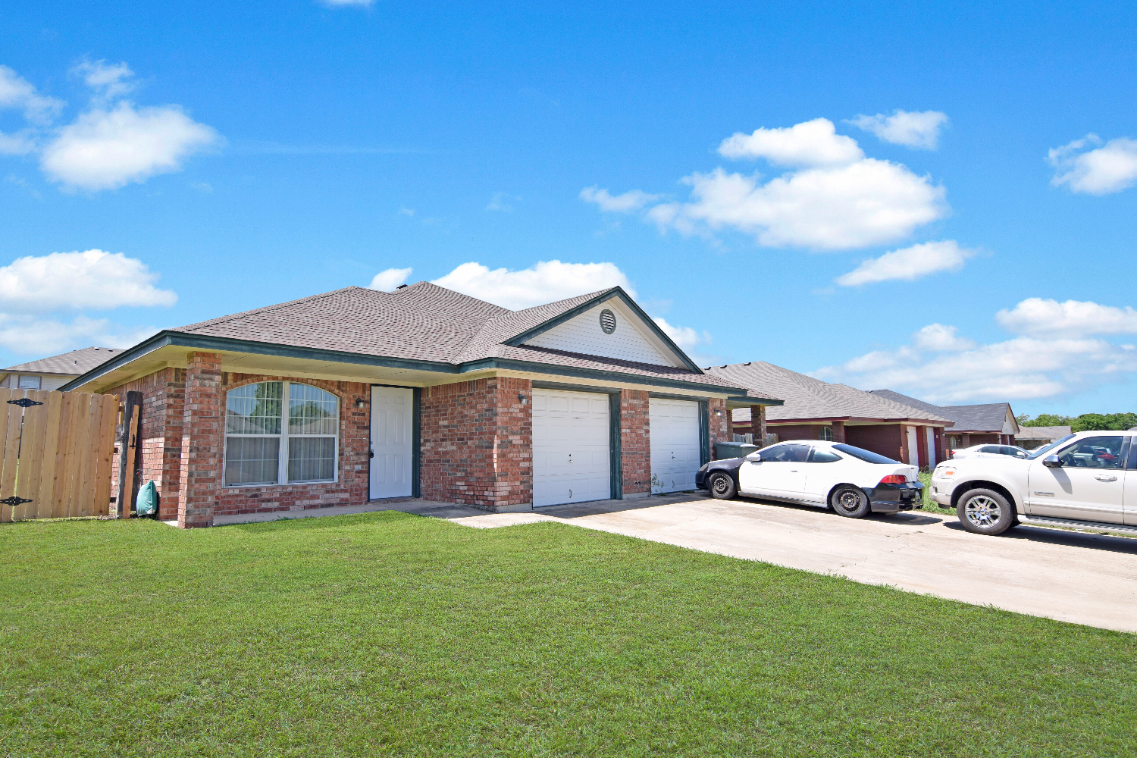 4303 Alleeta Dr #A - Photo 2 of 23