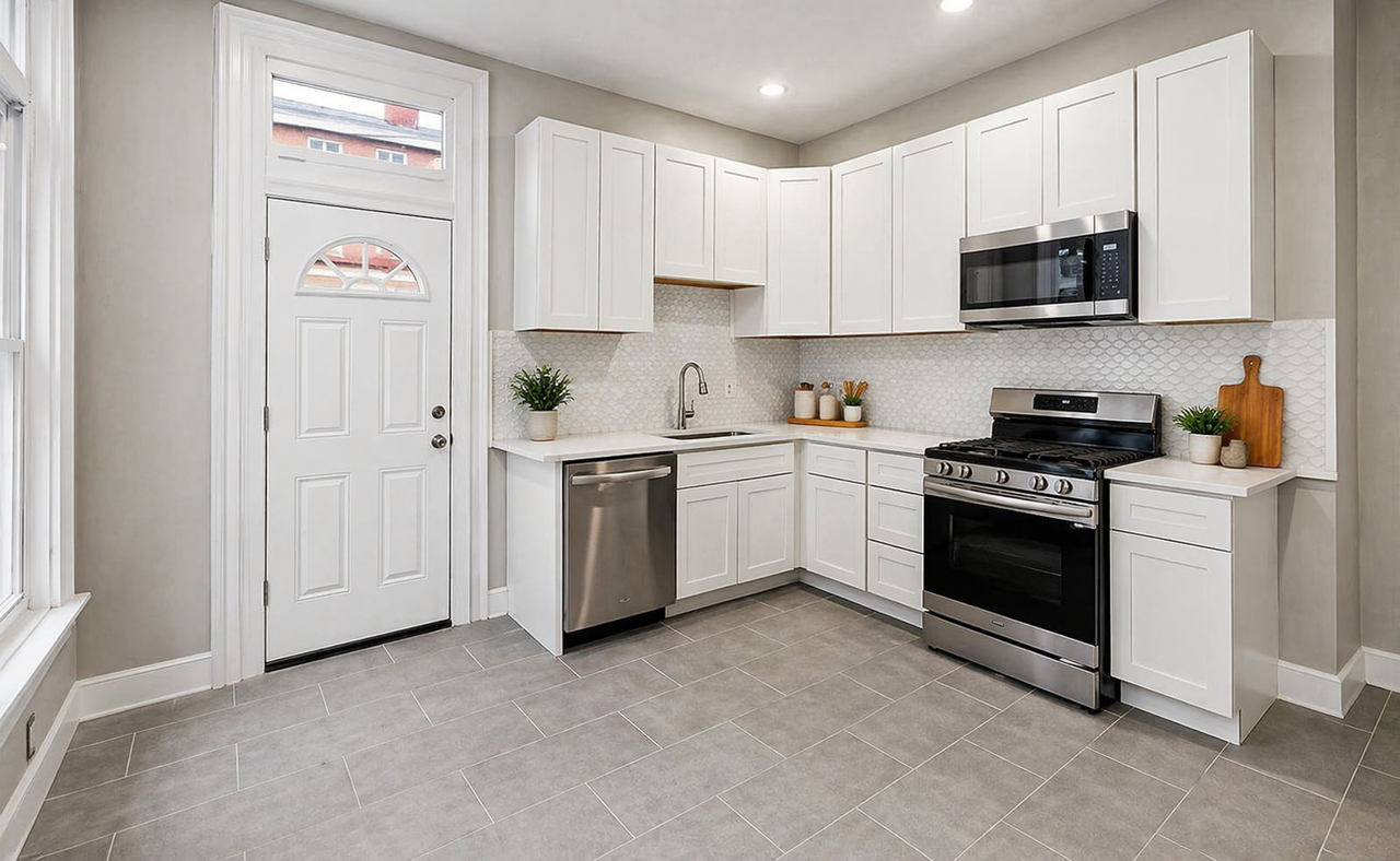 1005 Sheffield Street ##1 - Photo 3 of 6