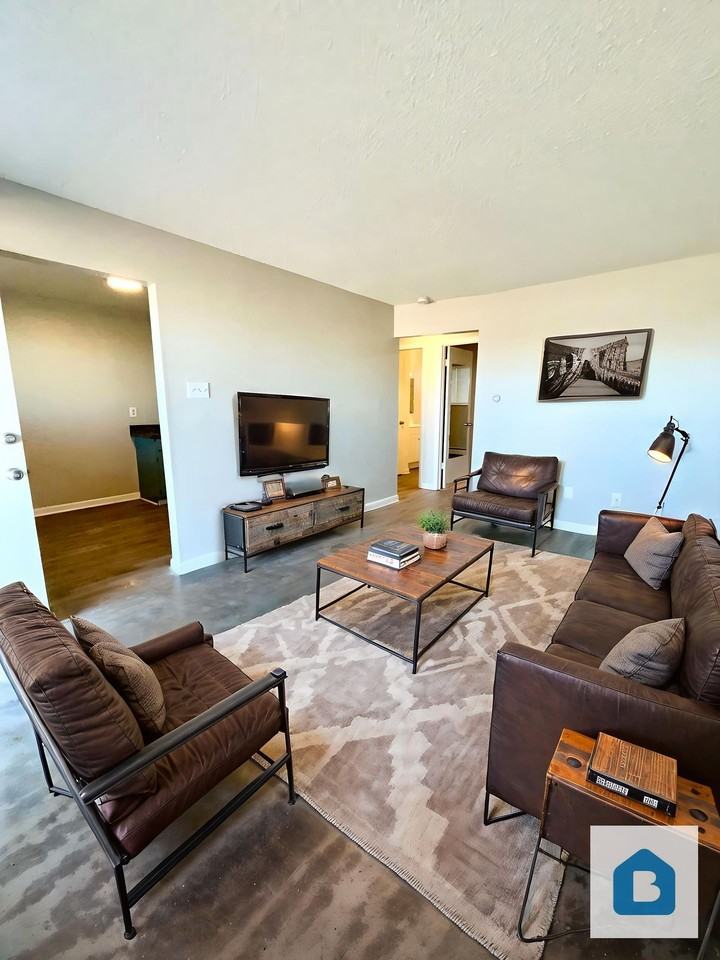 Landmark Apartments - Photo 6 of 46