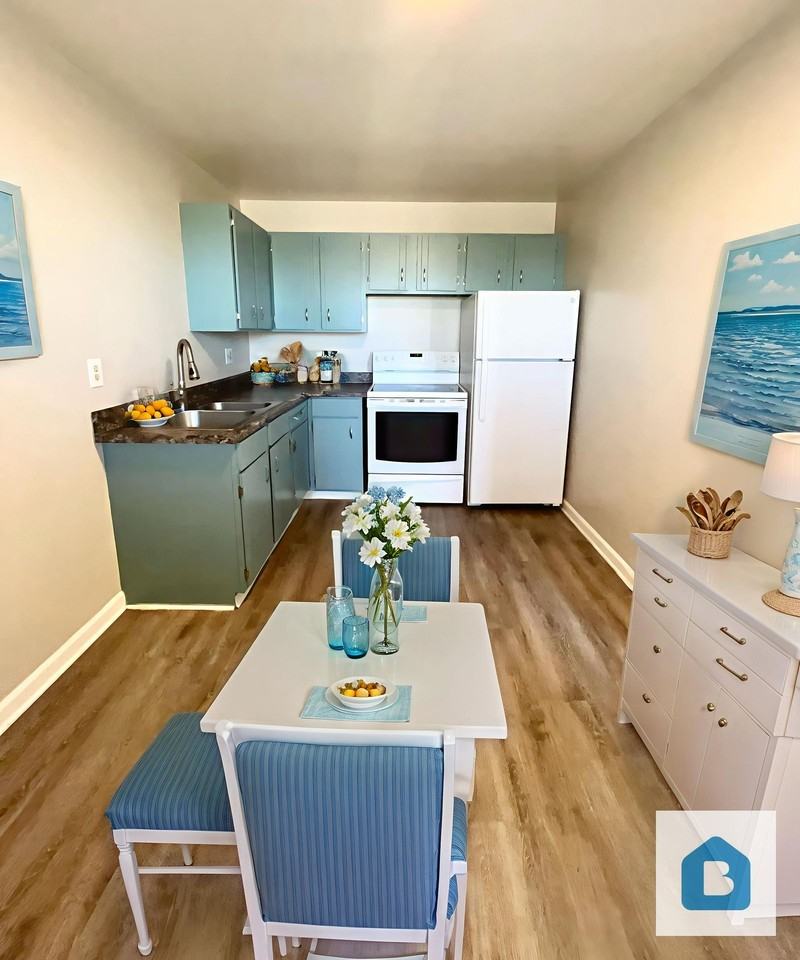 Landmark Apartments - Photo 7 of 46