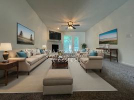 featured image of 5808 Ne 42nd St