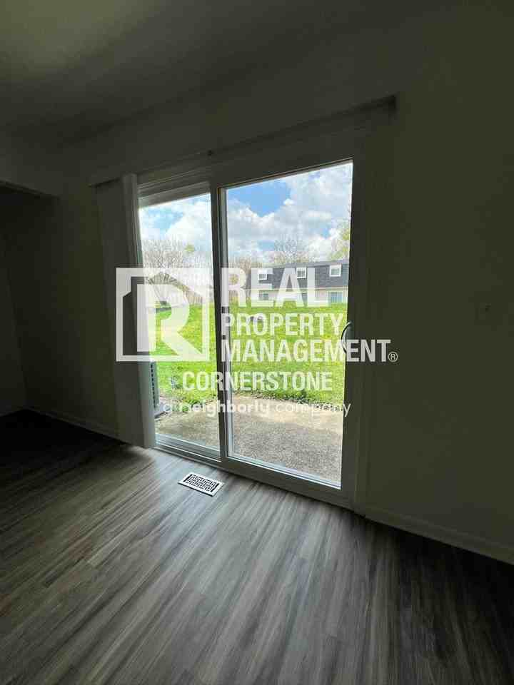 5735 E G Ave #4 - Photo 6 of 15