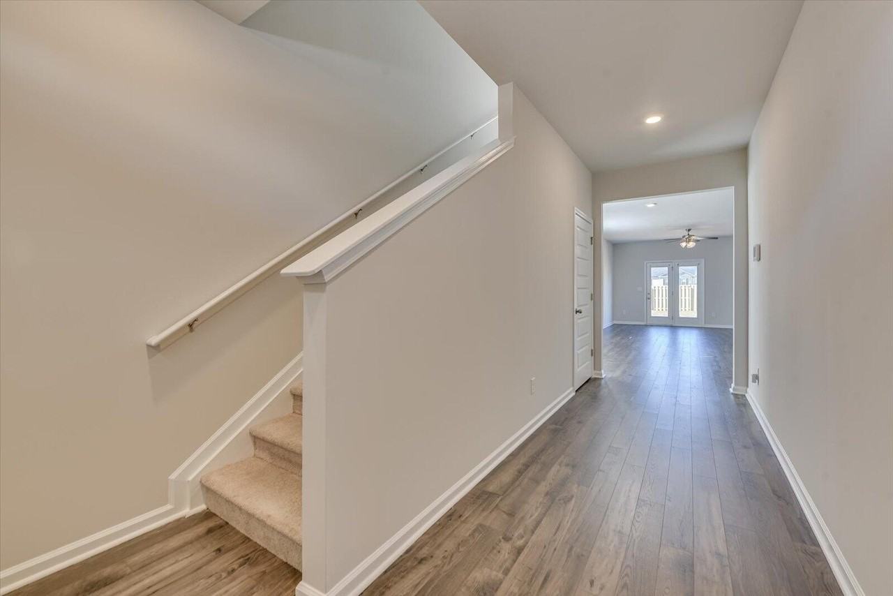 433 Whitby Ct - Photo 6 of 35