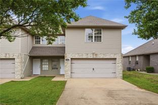 3402 Sw Windrift Ave #2 - Photo 1 of 1